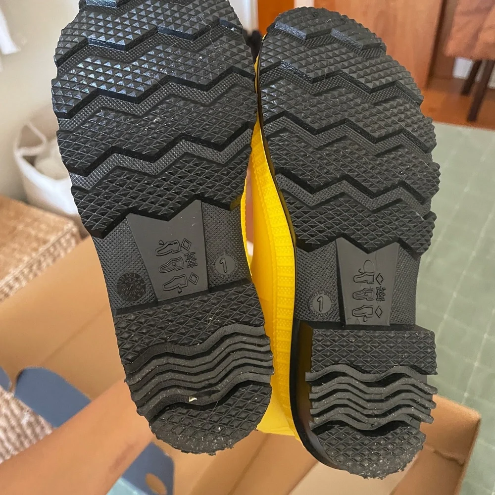 Kamik Stomp Kids Rain Boots in Yellow - Picture 3 of 3